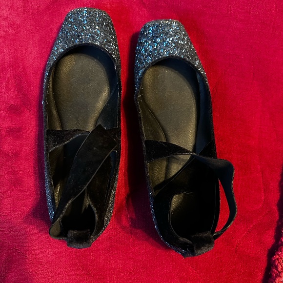 Jessica Simpson Glittery Black Women's Point Ballet Flats 8 - Picture 1 of 4